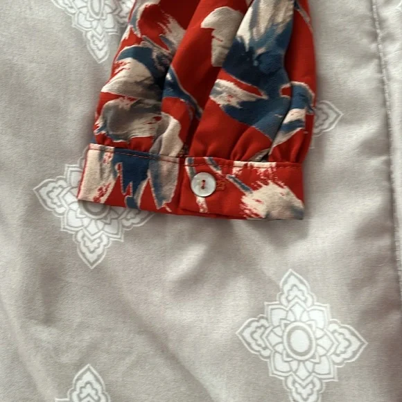 Peach Love California Rust Color Floral long sleeve Shift Keyhole size m NWOT - Picture 4 of 7
